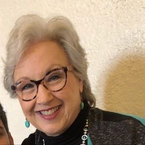 Meet your Posher, Lynn